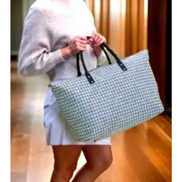 Lulu‎ Dharma NWT Green Houndstooth Weekender Bag Large Tote Carryon Travel - Picture 2 of 11